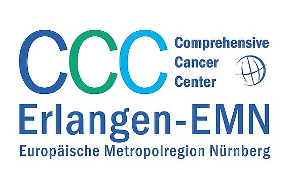 Logo des Comprehensive Cancer Center Erlangen-EMN in der Europäischen Metropolregion Nürnberg: große Buchstaben „CCC“, daneben der Schriftzug „Comprehensive Cancer Center“, darunter „Erlangen-EMN, Europäische Metropolregion Nürnberg“.