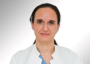Valentina Miklus Portraitbild von Valentina Miklus. Sie ist Fachärztin Fachärztin für Innere Medizin und Pneumologie in der Klinik für Pneumologie, Thoraxonkologie, Schlaf- und Beatmungsmedizin